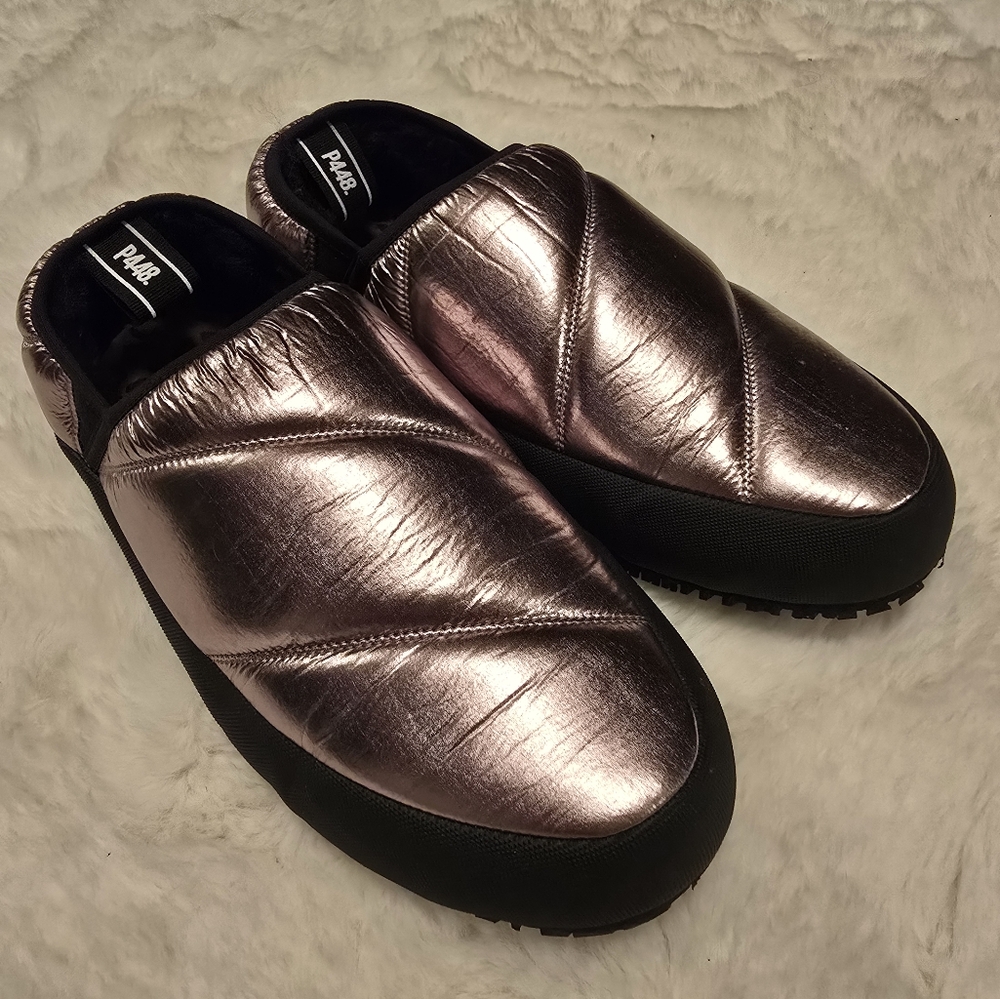 P448 Women's 11-11.5 Quilted Gold Slip On Sneakers/Slippers